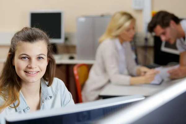 Happy Young Female Student Using Computer — Stock Photo, Image