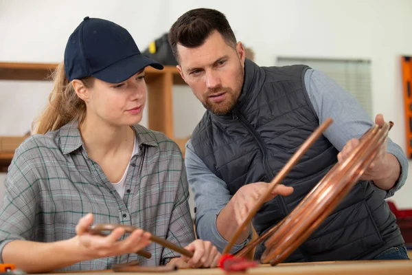 Happy Female Plumber Working House Cooper Pipes — Stock Photo, Image