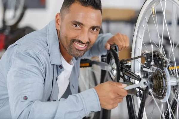 Happy Man Fixed Bike — Stock Photo, Image