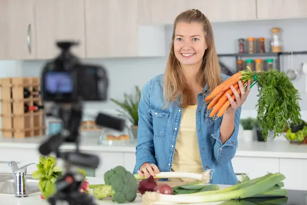 Pretty Female Food Blogger Working New Video — Stock Photo, Image