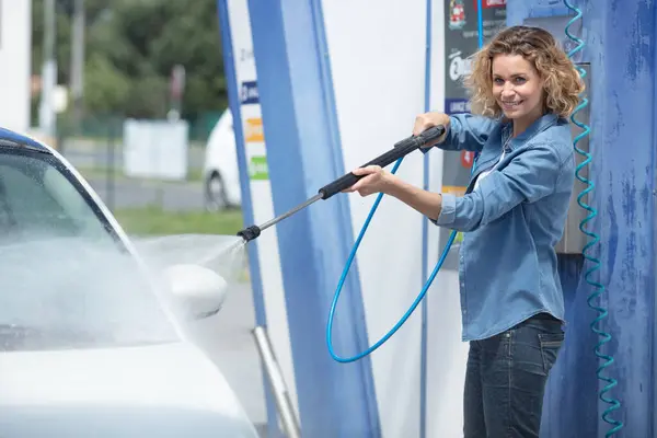Happy Woman Using Self Car Wash Service — Stock Photo, Image