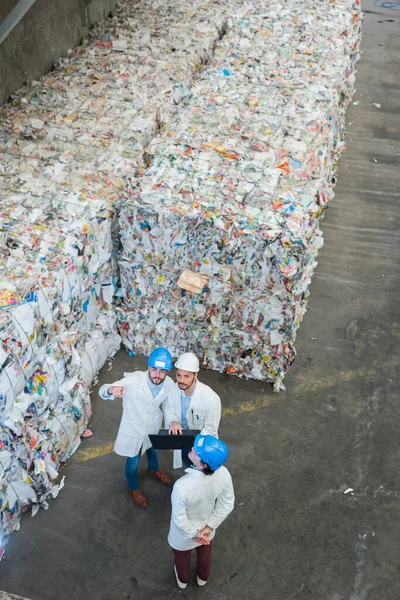 Compressed Recycling Rubbish Workers — Stock Photo, Image