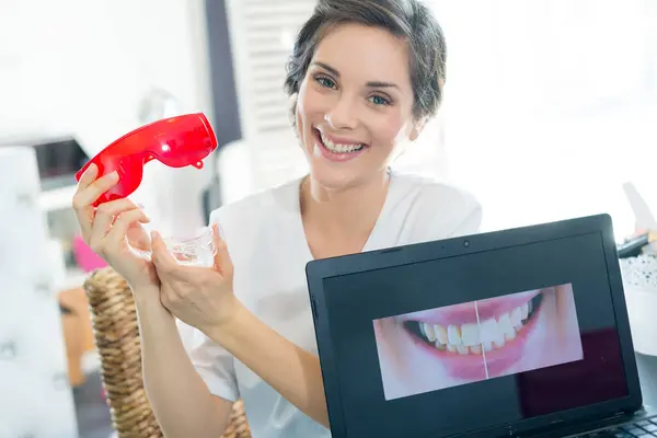 Female Dental Professional Holding Equipment — Stock Photo, Image