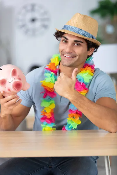 Mann Hat Genug Geld Für Den Sommerurlaub Gespart — Stockfoto