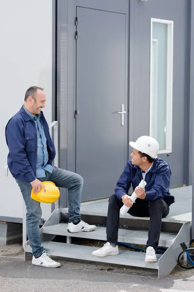 Two Men Safety Helmets Talking — Stock Photo, Image
