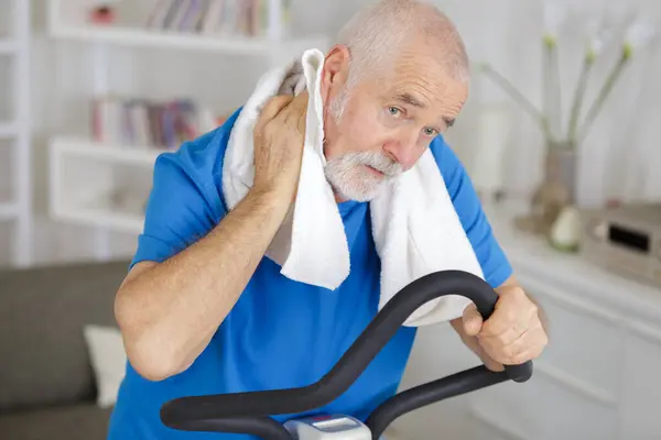 Exhausted Senior Man Working Out Gym Royalty Free Stock Photos