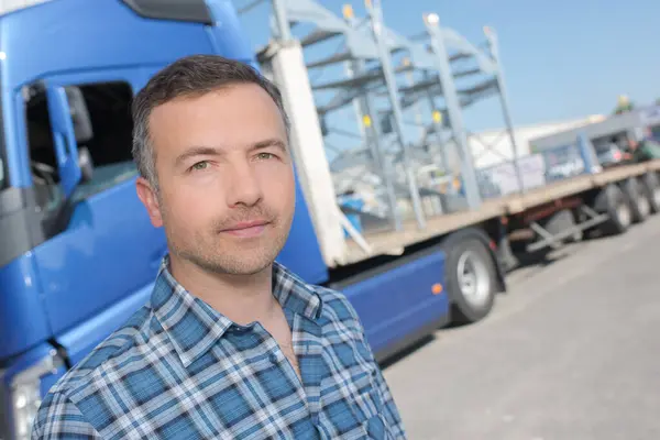 Truck Driver Posing Front Vehicule — Stock Photo, Image