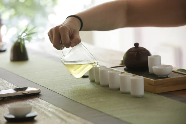 Chińska Ceremonia Herbaty Doświadczenie Wykwintna Gorąca Herbata Tradycyjnej Chińskiej Ceremonii — Zdjęcie stockowe