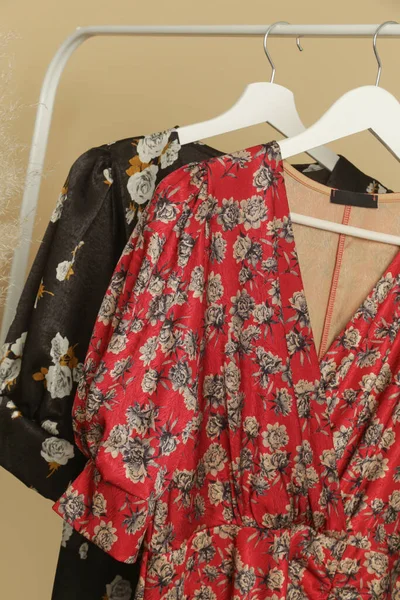 Women Clothes Clothes Rack Stylish Elegant Floral Silk Dresses Fashion — Stockfoto