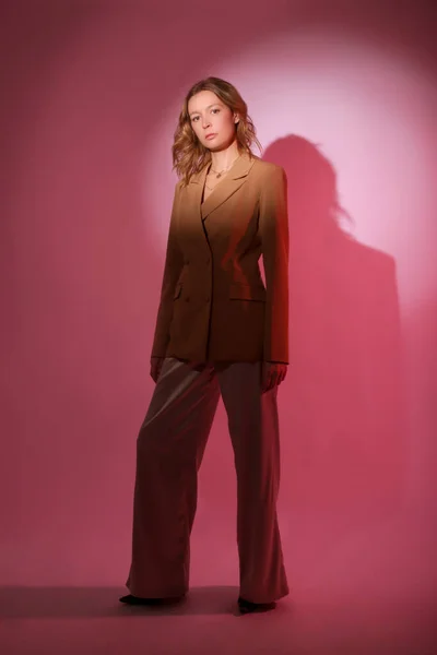 Fashion Portrait Beautiful Female Model Wearing Beige Suit Pink Spotlight — Stock Photo, Image