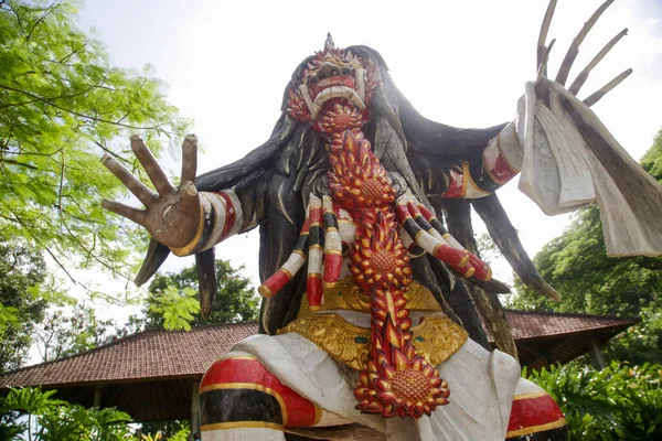 Colorida Rangda Reina Del Demonio Estatua Balinese Royal Water Palace —  Fotos de Stock