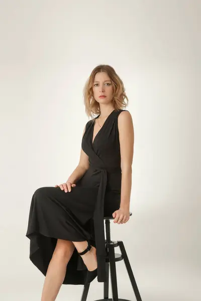 Serie Studio Photos Young Female Model Black Viscose Wrap Dress — 스톡 사진