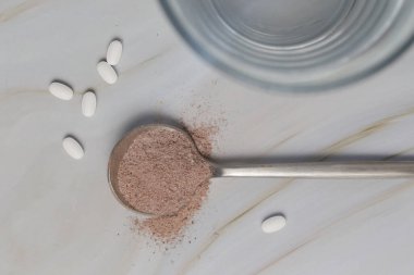 Sağlık ve güzellik için beslenme desteği - kolajen, vitamin, biyotin veya haplarda protein ve toz