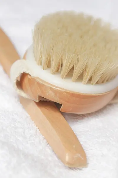 Dry skin wooden body brush for anti cellulite andlymphatic drainage massage