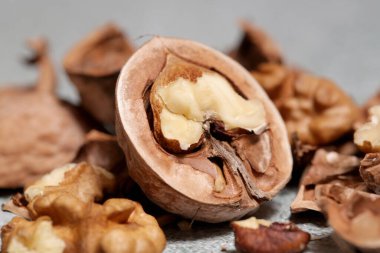 Kırık ceviz yakın çekim