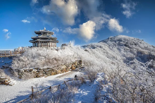 Deogyusan Dağları Kışın Karla Kaplıdır Güney Kore Sunset Manzara — Stok fotoğraf