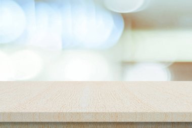 Görüntü arkaplanı, ürün ve gıda görüntüleme montajı üzerine boş ahşap masa