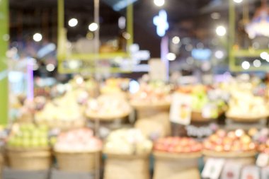 Bulanık arkaplan, alışveriş mağazası afişinde bulanık market süpermarketi, bulanık raf ürünü görüntüsü ve müşteri arkaplanı, iş konsepti için duvar kağıdı kopyalama alanı