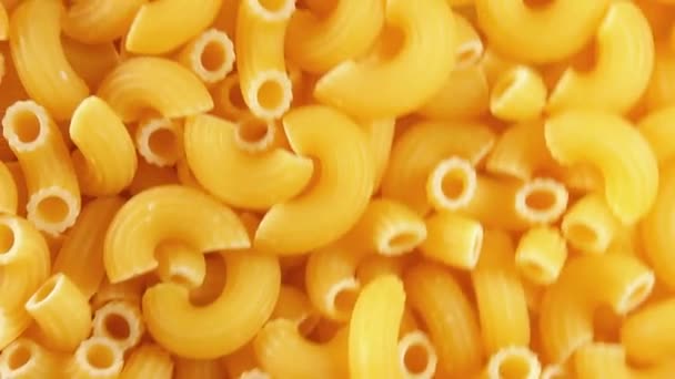 Ongebakken Chifferi Rigati Pasta Top View Vet Ongezond Voedsel Classic — Stockvideo