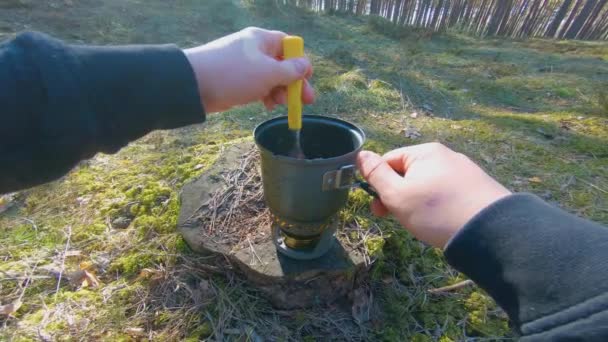 Camp Food Cooking Hike Using Small Cook Set First Person — Vídeo de Stock