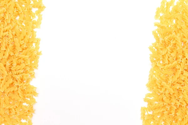 Невареная Паста Fusilli Пространством Копирования Белом Фоне Сырые Сухие Макароны — стоковое фото