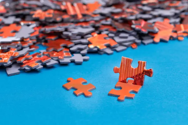Peaces Colorful Jigsaw Puzzle Lie Blue Background Strategia Soluzione Del Immagini Stock Royalty Free