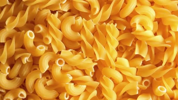 Άψητα Fusilli Και Chifferi Rigati Pasta Top View Λιπαρά Και — Αρχείο Βίντεο