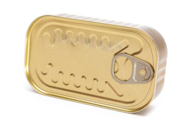 Beyaz arka planda izole edilmemiş dikdörtgen teneke kutu. Konserve yiyecekler. Güvenli ve uzun vadeli yiyecek depolama için alüminyum kutu. Çelik Mühürlü Yiyecek Depolama Konteynırı - Tecrit