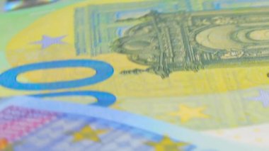 Avrupa Birliği parası: Değişik Euro banknotları. Avrupa para birimi. Renkli Kağıt Para. Bir sürü Euro Cash. Gelir, Gelir, Tasarruf ve Zenginlik Konsepti