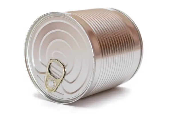 Beyaz arka planda izole edilmemiş yuvarlak teneke kutu. Konserve yiyecekler. Güvenli ve uzun vadeli yiyecek depolama için alüminyum kutu. Çelik Mühürlü Yiyecek Depolama Konteynırı - Tecrit