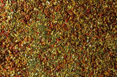 Canlı ve Renkli Sebze Baharat Karışımı: Aromatik Baharat Mutfağı Mutfağı Arkaplanlı Gurme Yemekleri. Taze bitkiler ve baharatların ahenkli kombinasyonu - Üst Görünüm