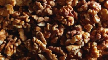 Dağıtılmış Ceviz Kabuğu - Üst Görünüm, Döndürme. Ceviz Arkaplanı 'nı çevirmek. Doğal Yüksek Kalorili Atıştırmalıklar - Döndürme