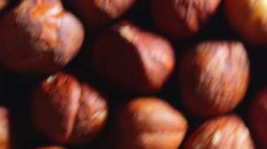 Dağıtılmış Fındık Kabuğu - Üst Manzara, Dönüyor. Fındık Arkaplanı 'na dönüyoruz. Doğal Yüksek Kalorili Atıştırmalıklar - Açısal Döndürme