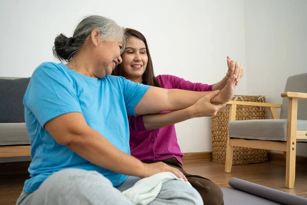 Asian Careful Caregiver Nurse Taking Care Patient Home Concept Happy — Stok Foto