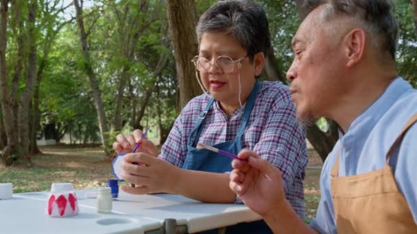 Groupe Personnes Âgées Asiatiques Aiment Peindre Des Pots Cactus Une — Video