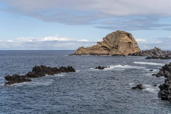 Landskap Med Vulkanisk Strand Och Klippor Madeira Fotograferat Starkt Fall — Stockfoto