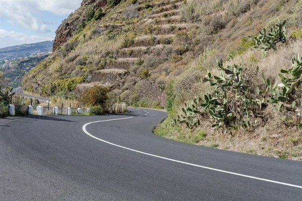 Krajina Klikatou Cestou Strmých Svazích Jižního Pobřeží Atlantiku Ostrově Madeira — Stock fotografie