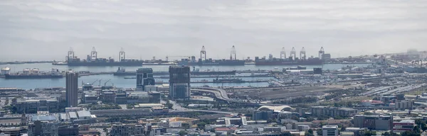 Luftbild Mit Niedrigen Morgenwolken Die Sich Auf Hafendocks Großen Bahnhöfen — Stockfoto