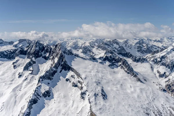 Luftaufnahme Aus Einem Segelflugzeug Von Steilen Schneebedeckten Hängen Des Rosso — Stockfoto