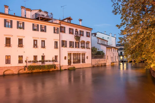 Picturesque Cityscape Old Facades Cagnan Canal Shot Dusk Light Treviso — Stock Photo, Image