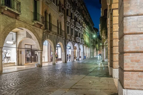 Treviso Włochy Maja 2023 Pejzaż Miejski Nocnym Światłem Ulicy Calmaggiore Obrazy Stockowe bez tantiem