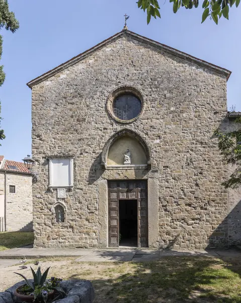 Muggia Trieste Friuli Talya Parlak Işıkta Çekilen San Francesco Kilisesi — Stok fotoğraf