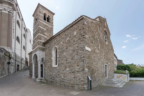 Uitzicht Silvestro Kerk Geschoten Fel Licht Trieste Friuli Italië — Stockfoto