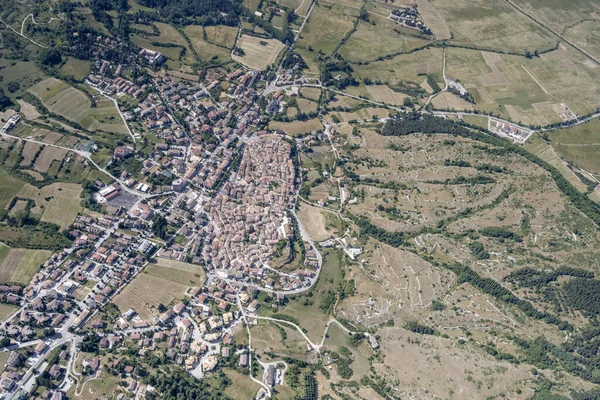 Paysage Aérien Partir Planeur Avec Village Montagne Historique Dans Vallée — Photo