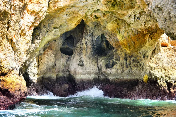 Lebka Jeskyně Skalách Lagosu Algarve Portugalsko Royalty Free Stock Obrázky