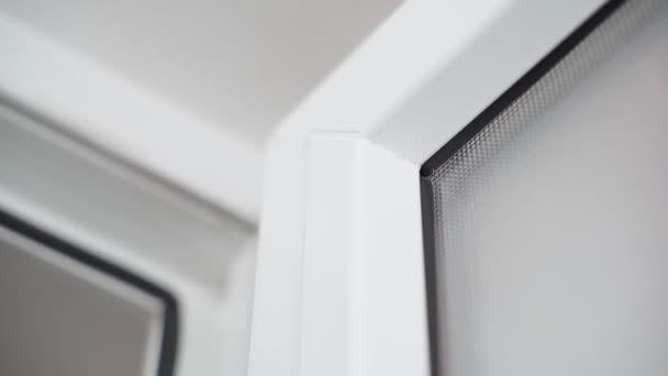 White Plastic Door Opaque Glass Close Smooth Camera Movement High — Vídeo de Stock