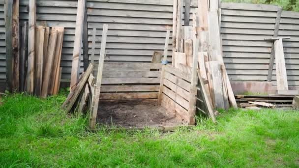 Staré Dřevěné Prkna Ulici Demontáž Dřevěné Konstrukce Kompostu Vysoce Kvalitní — Stock video