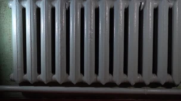 Old Heating Radiator Wall Close Camera Smooth Sliding High Quality — Stock Video