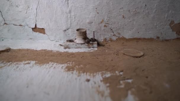 Douille Lampe Céramique Vide Sur Vieux Mur Argile Dans Une — Video