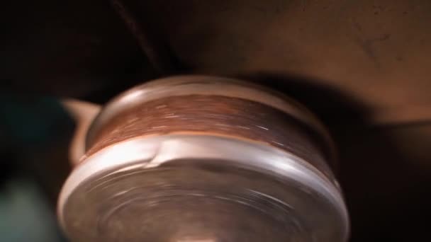 Noszone Ścierne Koło Szlifierki Bliska Zatrzymywanie Maszyny Ostrzenia Metalu Wysokiej — Wideo stockowe